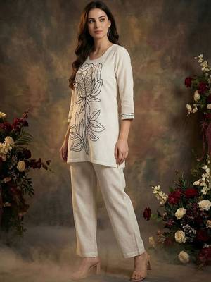 Women Ethnic Motifs Embroidered Regular Thread Work Pure Cotton Kurta with Trousers 3
