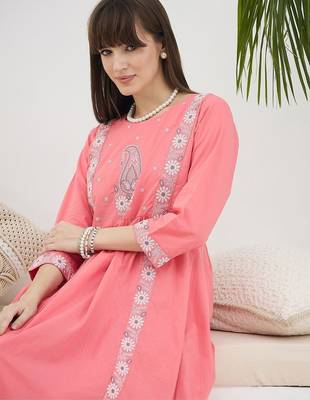 Women Ethnic Motifs Embroidered Panelled Thread Work Pure Cotton Kurta with Trousers 2