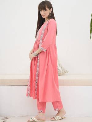Women Ethnic Motifs Embroidered Panelled Thread Work Pure Cotton Kurta with Trousers 3