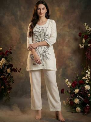 Women Floral Embroidered Regular Thread Work Pure Cotton Kurta with Trousers 2