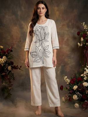 Women Floral Embroidered Regular Thread Work Pure Cotton Kurta with Trousers 4