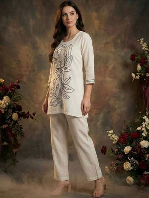 Women Floral Embroidered Regular Thread Work Pure Cotton Kurta with Trousers 5