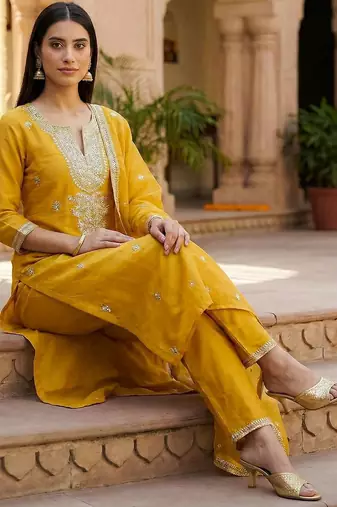 Women Ethnic Motifs Embroidered Regular Thread Work Kurta with Trousers & With Dupatta