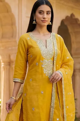 Women Ethnic Motifs Embroidered Regular Thread Work Kurta with Trousers & With Dupatta