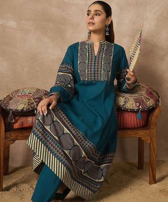Women Printed Regular Pure Cotton Kurta with Trousers 2