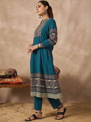 Women Printed Regular Pure Cotton Kurta with Trousers 3