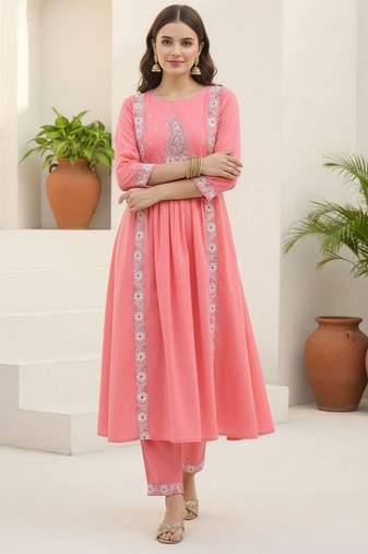 Women Ethnic Motifs Embroidered Panelled Thread Work Pure Cotton Kurta with Trousers