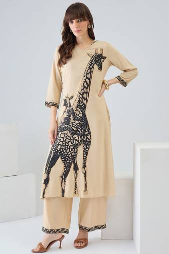Women Animal Printed Regular Kurta with Trousers