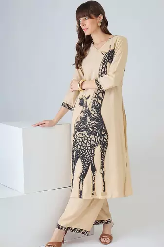 Women Animal Printed Regular Kurta with Trousers