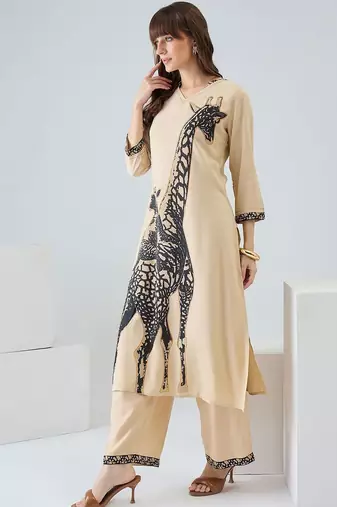 Women Animal Printed Regular Kurta with Trousers