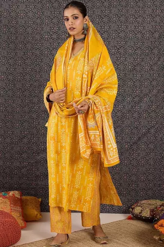 Women Ethnic Motifs Printed Regular Chanderi Silk Kurta with Trousers & With Dupatta