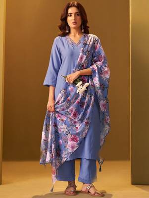 Floral Regular Thread Work Kurta With Trousers & Dupatta 1