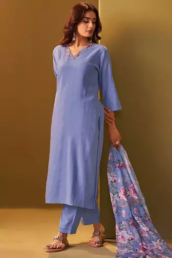 Floral Regular Thread Work Kurta With Trousers & Dupatta