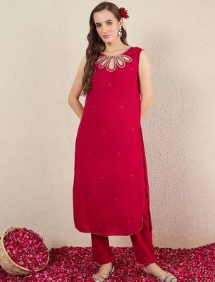 Women Solid Embroidered Kurta with Trousers 2