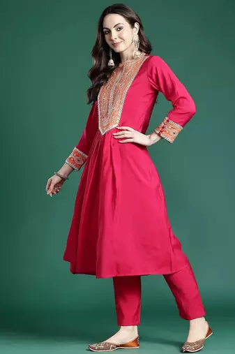 Ethnic Motifs Embroidered Kurta with Trousers