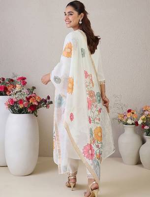 Women Floral Embroidered Kurta with Trousers & Dupatta 4