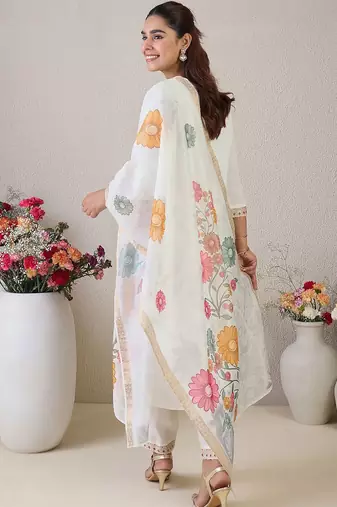 Women Floral Embroidered Kurta with Trousers & Dupatta