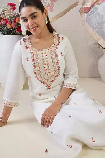 Women Floral Embroidered Kurta with Trousers & Dupatta