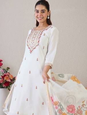 Women Floral Embroidered Kurta with Trousers & Dupatta 7