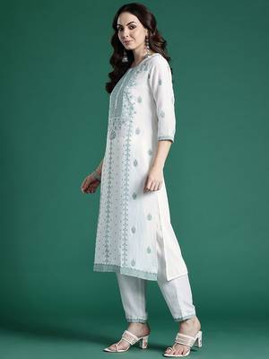 Ethnic Motifs Embroidered Kurta with Trousers & Dupatta 6