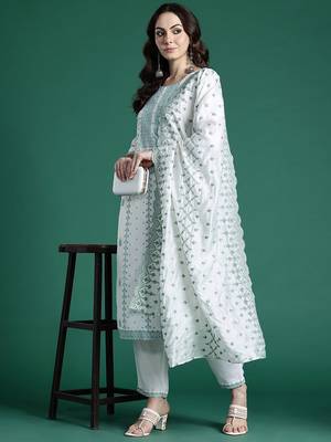 Ethnic Motifs Embroidered Kurta with Trousers & Dupatta 8