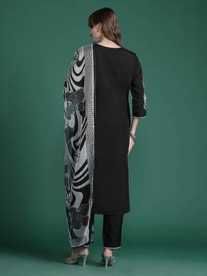 Floral Embroidered Pure Cotton Kurta with Trousers & Dupatta 7