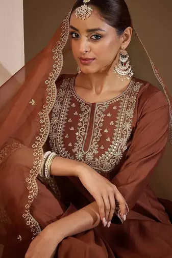 Women Ethnic Motifs Embroidered Regular Liva Kurta with Trousers & With Dupatta