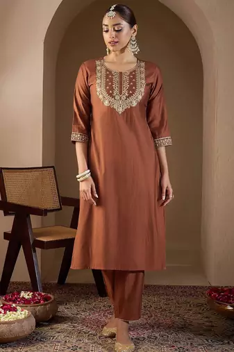 Women Ethnic Motifs Embroidered Regular Liva Kurta with Trousers & With Dupatta