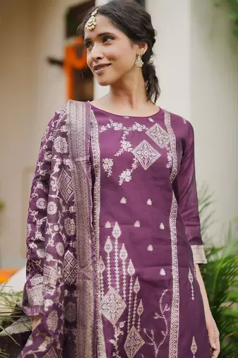 Women Woven Design Regular Kurta with Trousers & With Dupatta