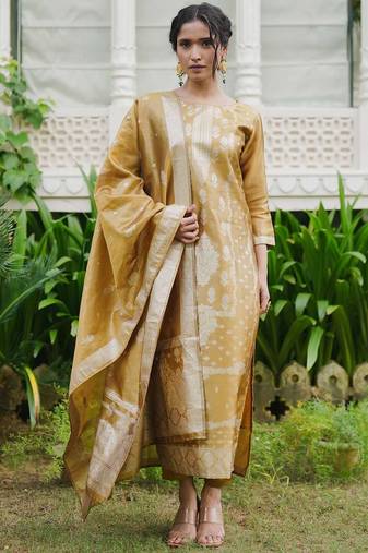 Ethnic Motifs Woven Design Straight Kurta With Trousers & Dupatta