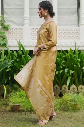 Ethnic Motifs Woven Design Straight Kurta With Trousers & Dupatta