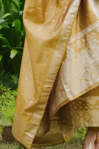 Ethnic Motifs Woven Design Straight Kurta With Trousers & Dupatta