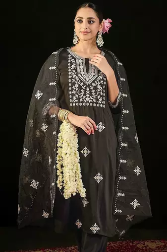 Ethnic Motifs Embroidered Gotta Patti Straight Kurta with Trousers & Dupatta