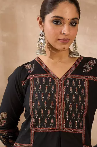Women Ethnic Motifs Embroidered Pleated Thread Work Pure Cotton Kurta with Trousers