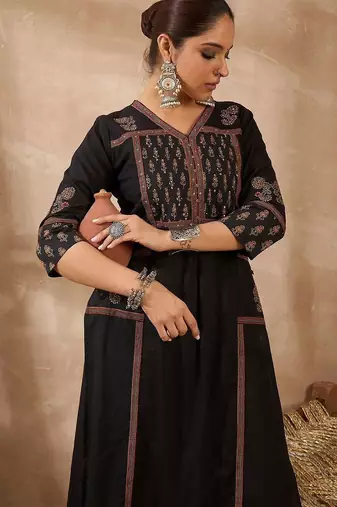 Women Ethnic Motifs Embroidered Pleated Thread Work Pure Cotton Kurta with Trousers