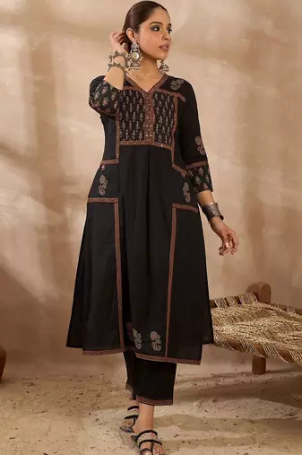 Women Ethnic Motifs Embroidered Pleated Thread Work Pure Cotton Kurta with Trousers