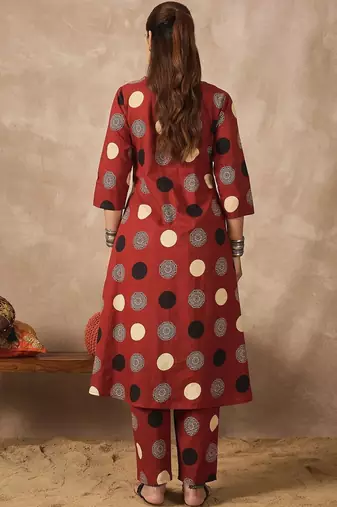 Women Ethnic Motifs Printed Pleated Pure Cotton Kurta with Trousers