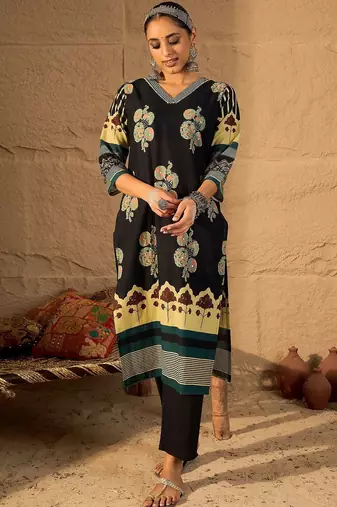 Women Floral Printed Regular Pure Cotton Kurta with Trousers & With Dupatta