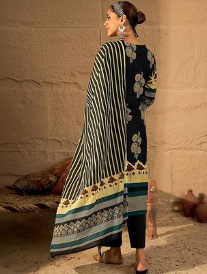 Women Floral Printed Regular Pure Cotton Kurta with Trousers & With Dupatta 6