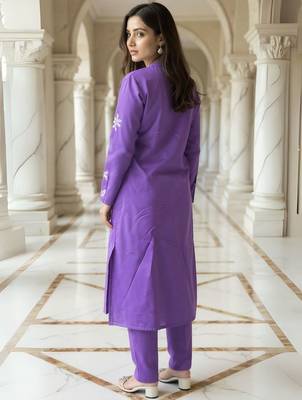 Women Floral Embroidered Kurta with Trousers 4