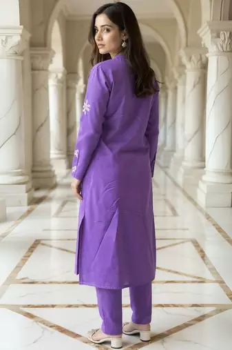 Women Floral Embroidered Kurta with Trousers