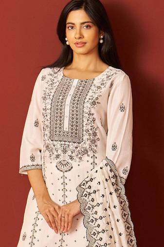 Women Floral Embroidered Kurta with Trousers & Dupatta