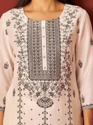 Women Floral Embroidered Kurta with Trousers & Dupatta 3