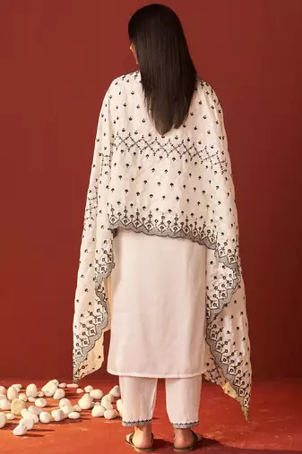 Women Floral Embroidered Kurta with Trousers & Dupatta