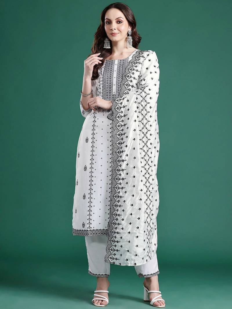 Ethnic Motifs Printed Kurta With Trousers & Dupatta