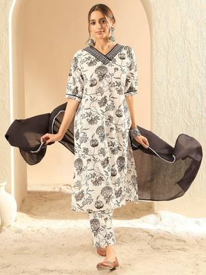 Floral Printed Embellished Pure Cotton Straight Kurta with Trouser And Dupatta 2
