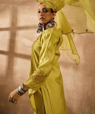 Women Ethnic Motifs Embroidered Regular Liva Kurta with Trousers & With Dupatta 7