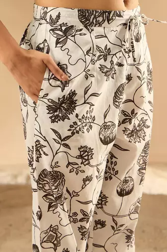 Women Printed Regular Mirror Work Pure Cotton Kurta with Trousers & With Dupatta