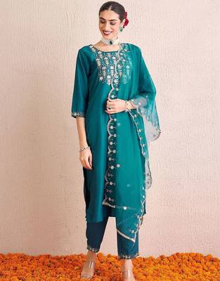 Women Floral Yoke Design Regular Gotta Patti Kurta with Trousers & With Dupatta 2