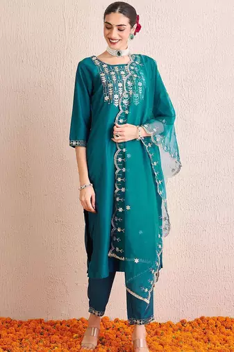 Women Floral Yoke Design Regular Gotta Patti Kurta with Trousers & With Dupatta
